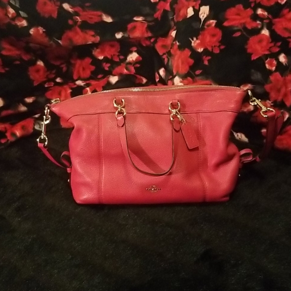 Coach Handbags - COACH Pebbled Leather Crossbody Bag